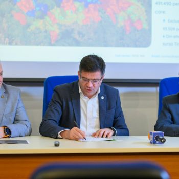 fa5f5a58-cc53-4ba0-af63-30536282ba00