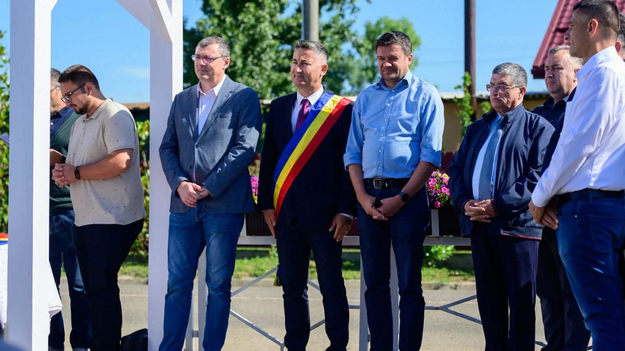 Piață Plugari